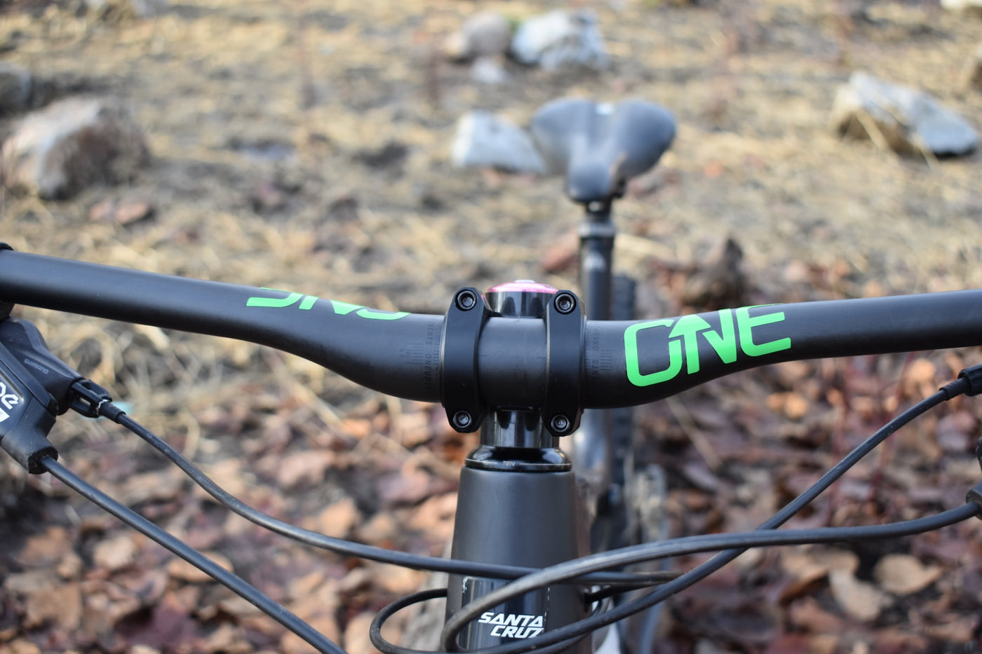 Oneup Components’ Carbon Bar Smooths Out the Trail Buzz