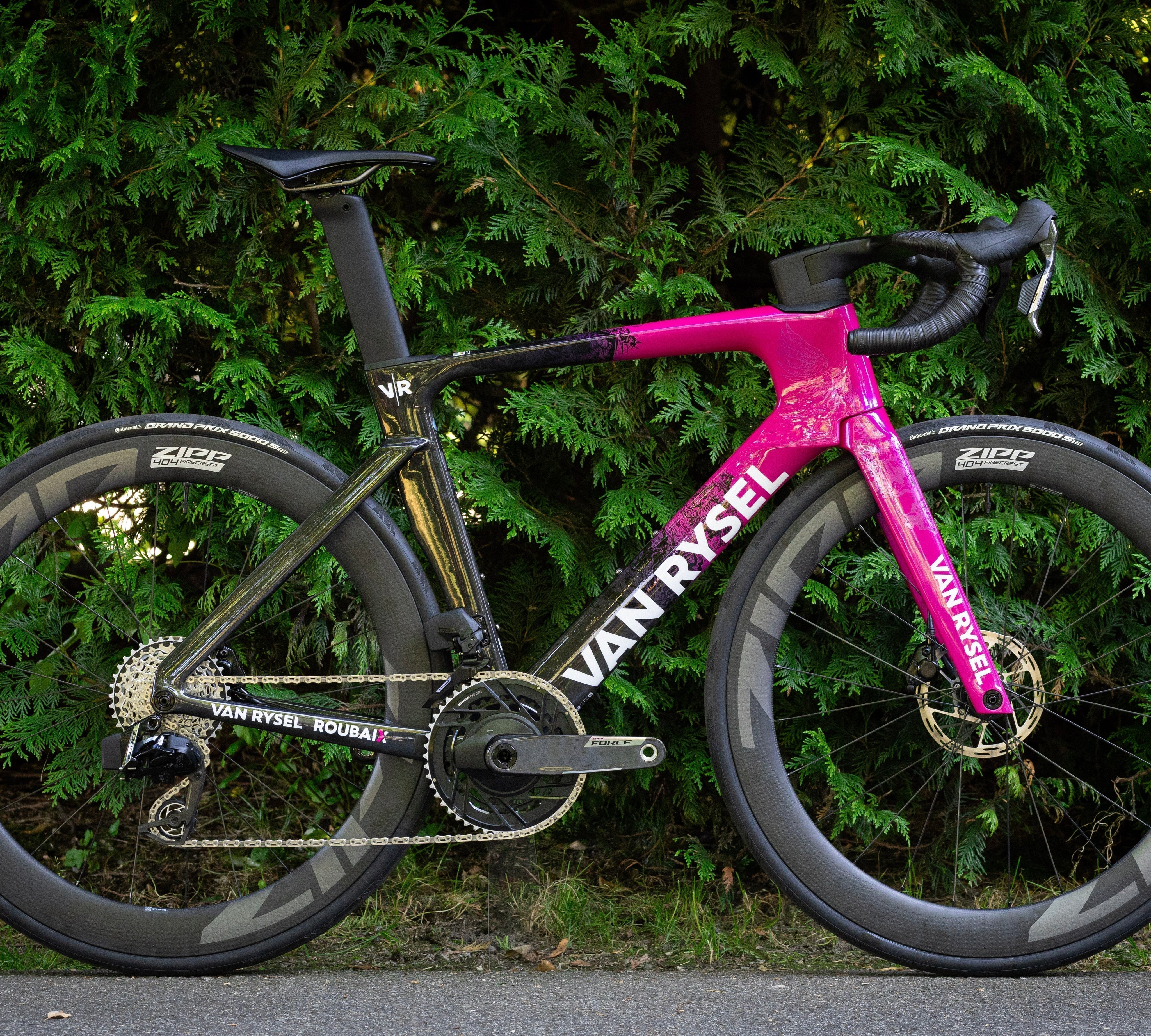 Closer Look: Van Rysel RCR-F x Roubaix Team