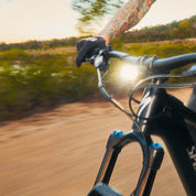 Knog Blinder E 1800 Phare Avant pour Vélo Électrique