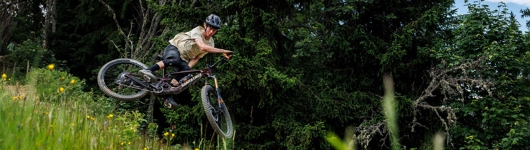 Ollie Davis riding the Santa Cruz Bronson 5