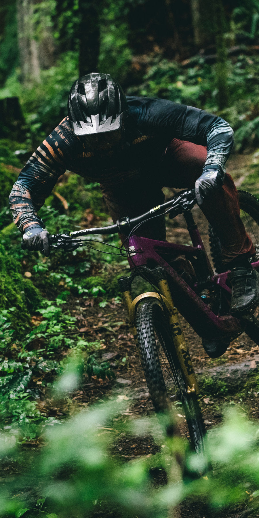 Steed-Cycles-Santa-Cruz-Heckler-SL-Mobile.jpg
