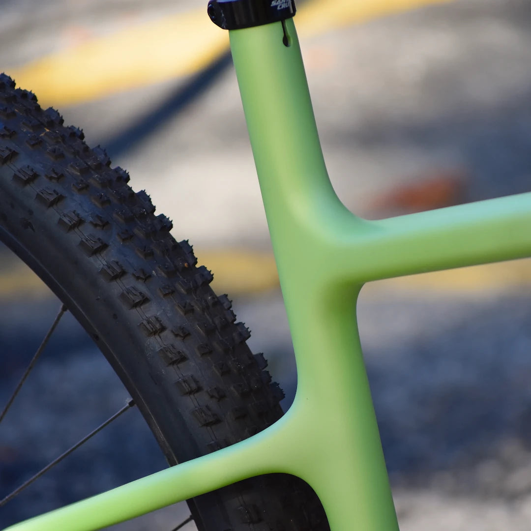 Santa Cruz Highball 3 seatstay seat tube junction